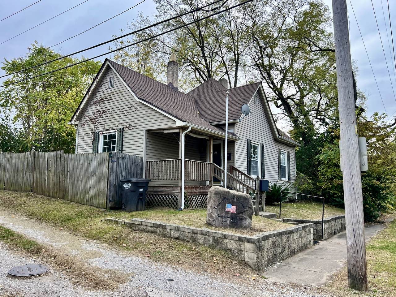 305 Park Street - Photo 1