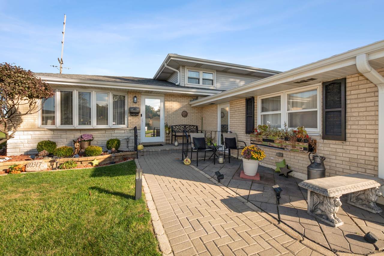 10317 Lacrosse Avenue - Photo 1