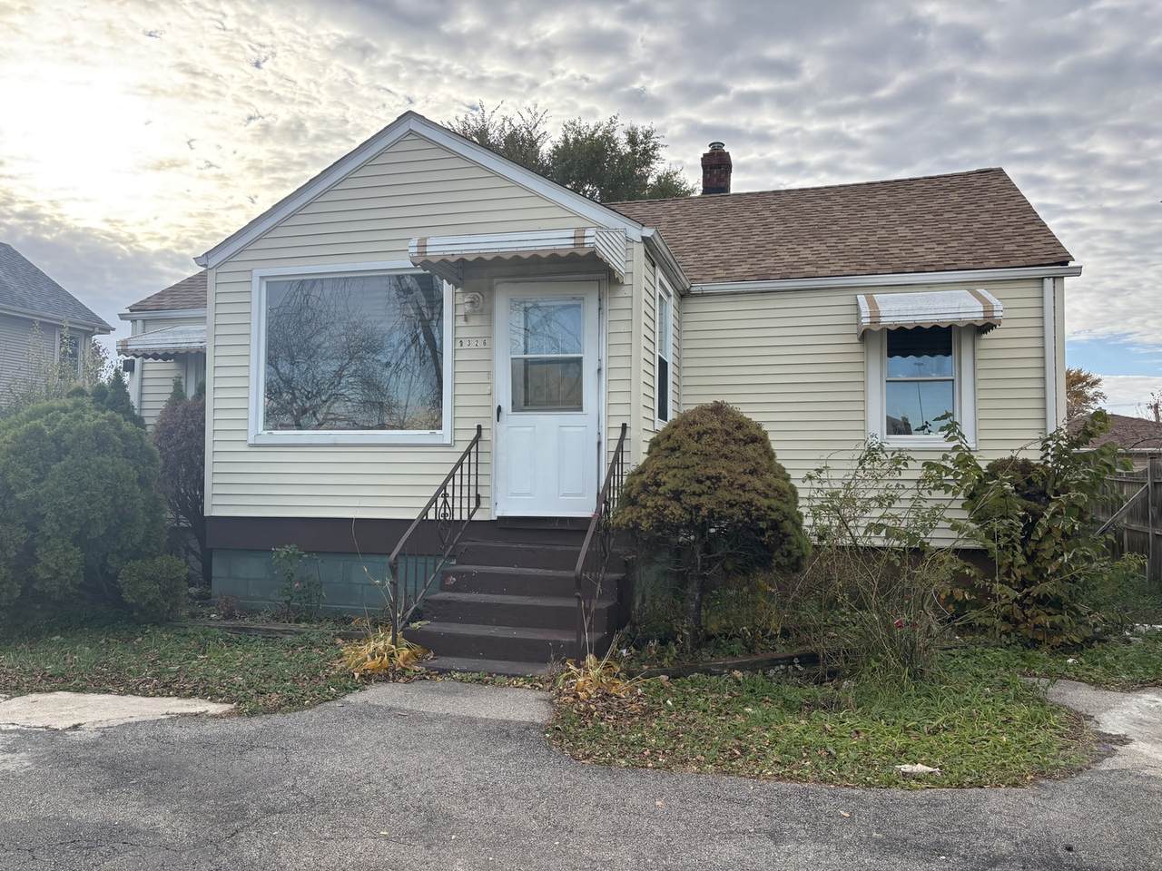 9326 Greenwood Avenue - Photo 1