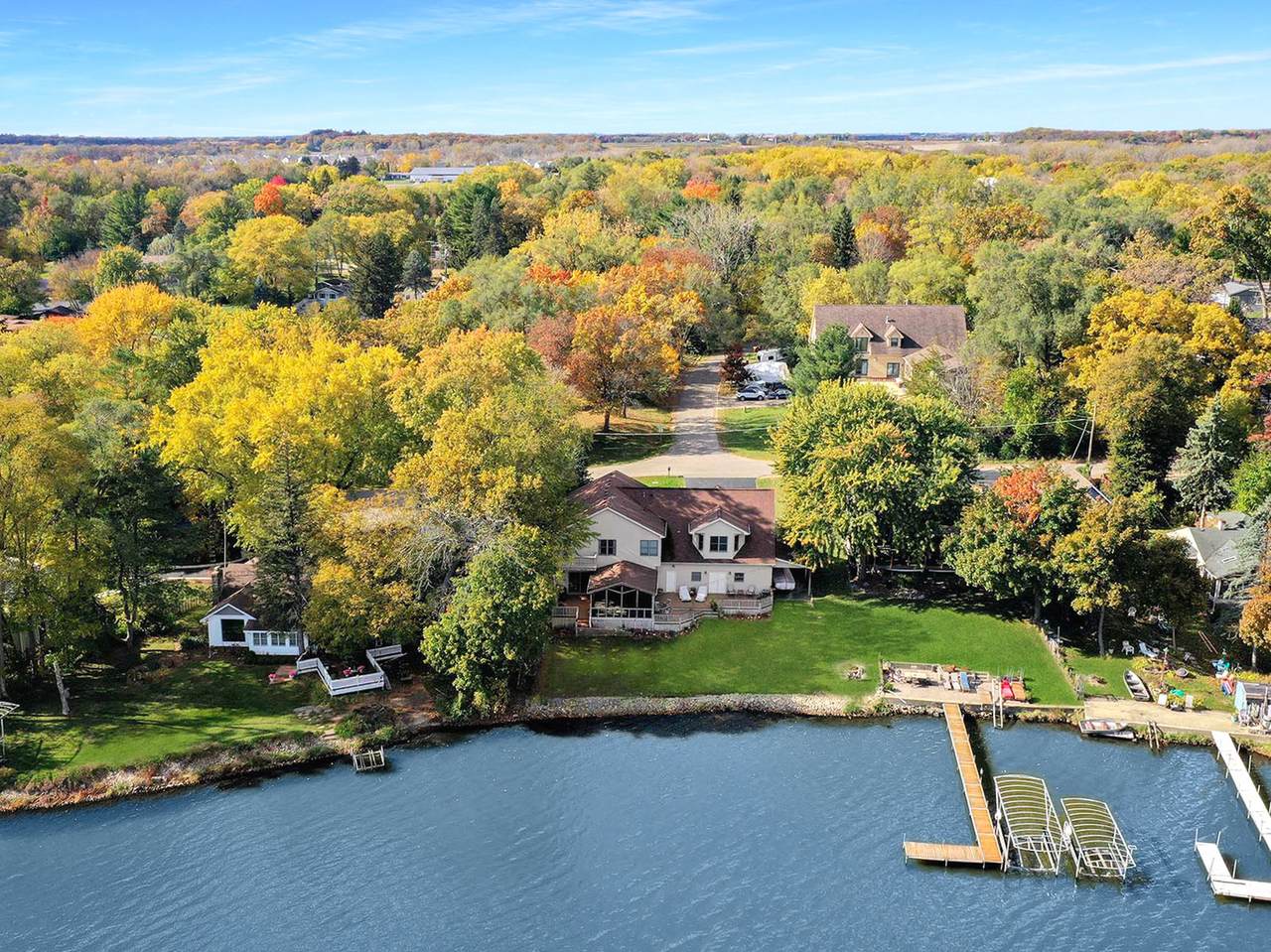 5012 Lake Shore Drive - Photo 1