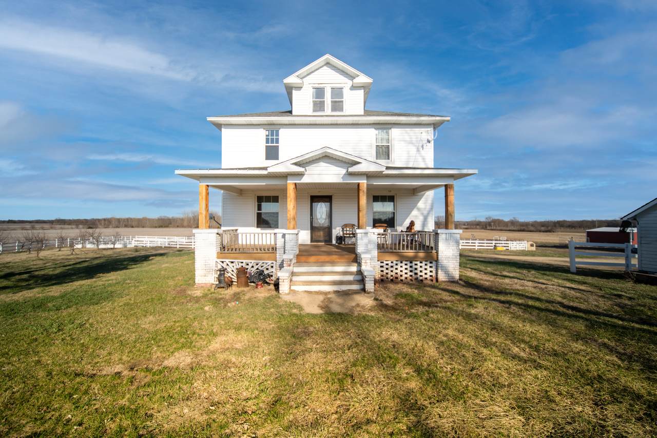 1801 Lee Center Road - Photo 1