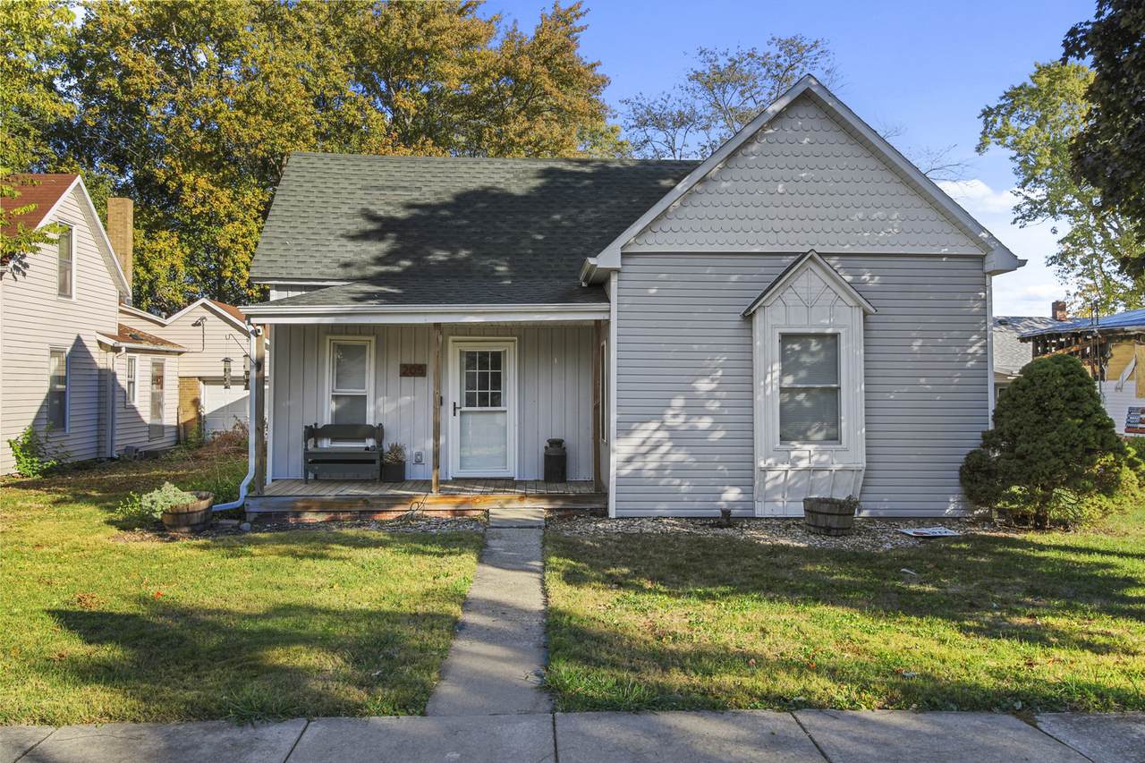 205 Kyle Street - Photo 1