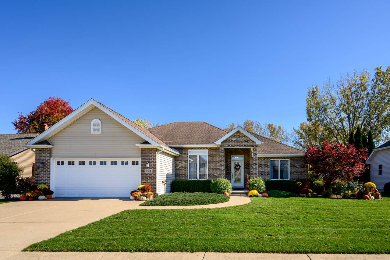 592 Walnut Street - Photo 1