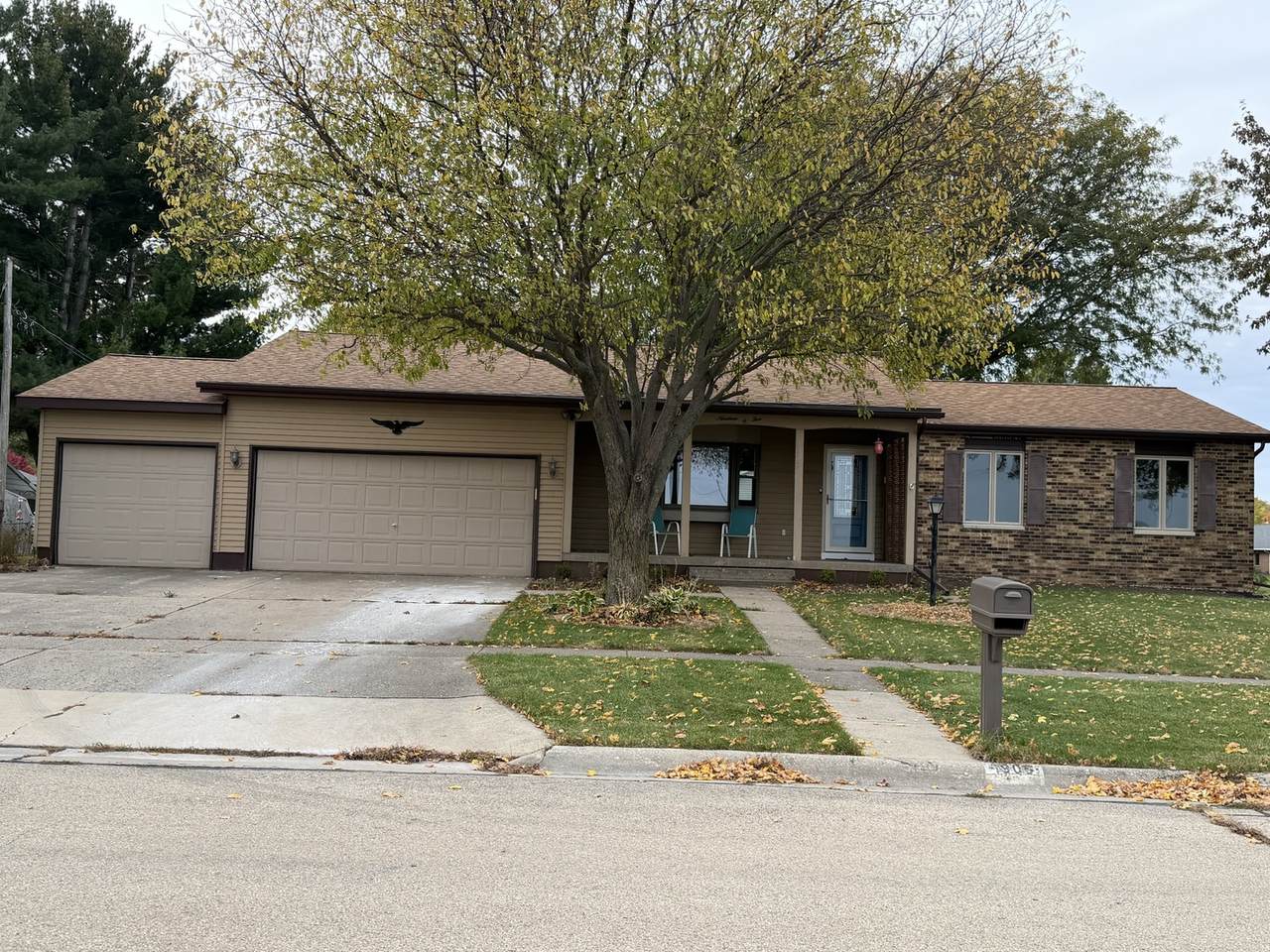 1905 23rd Street - Photo 1