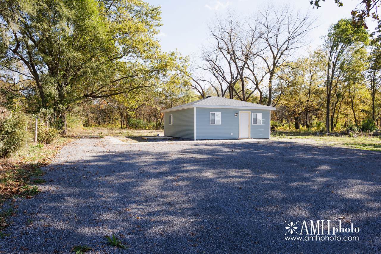 1581 16000E Road - Photo 1