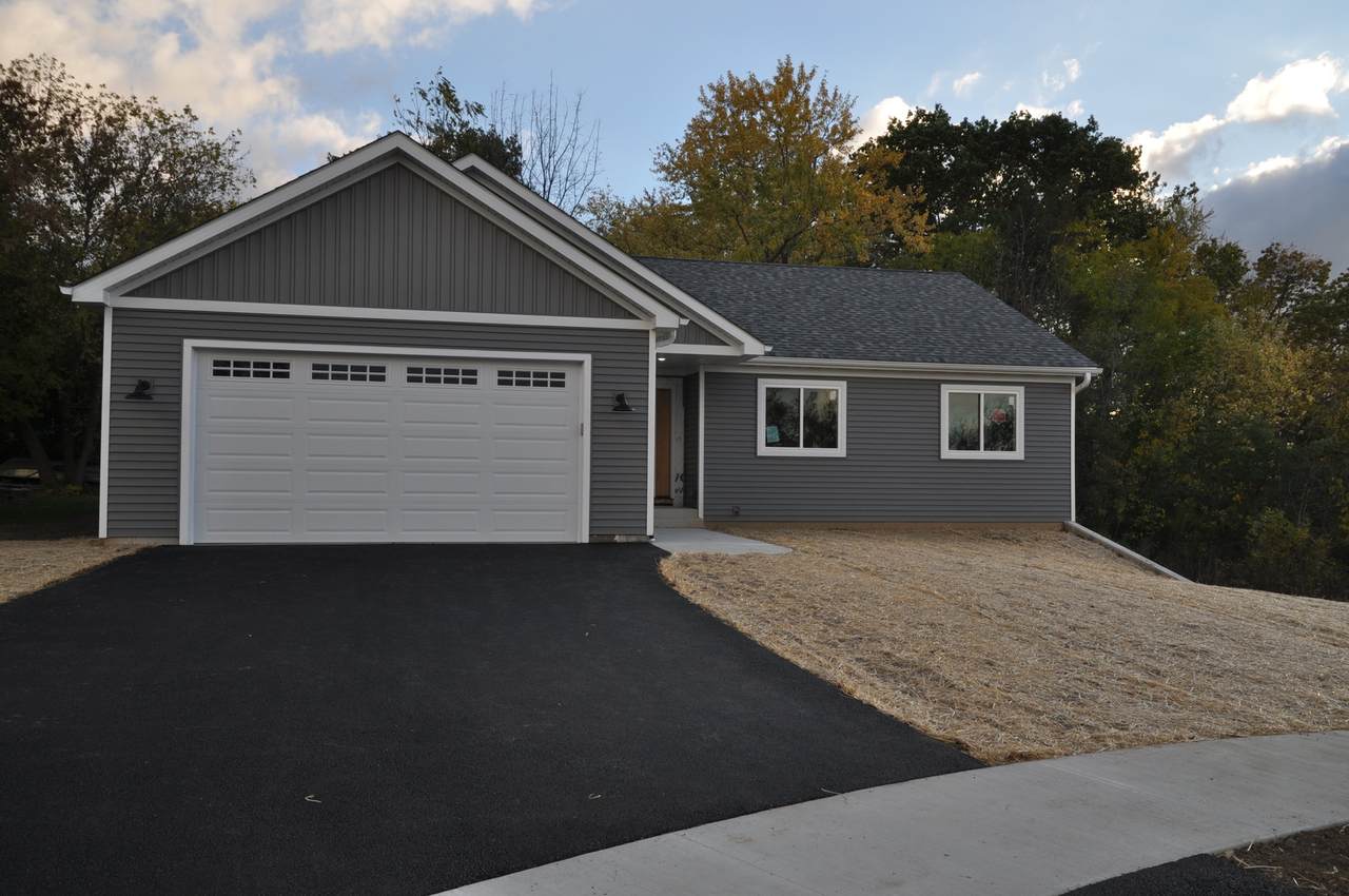 316 Buena Terrace - Photo 1