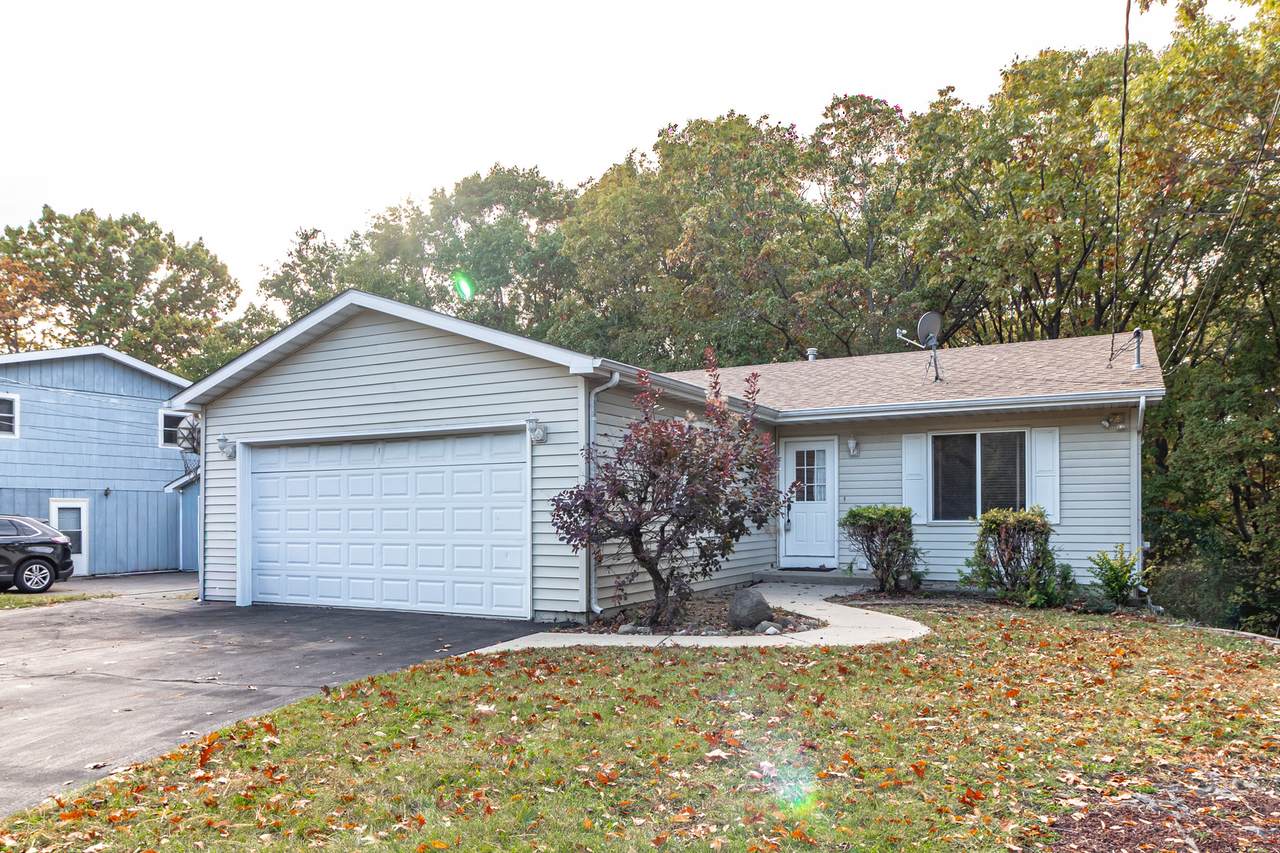 35242 Moody Street - Photo 1