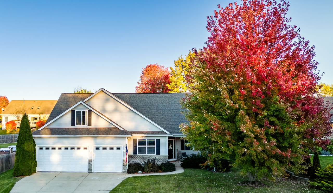 2044 Matthew Avenue - Photo 1