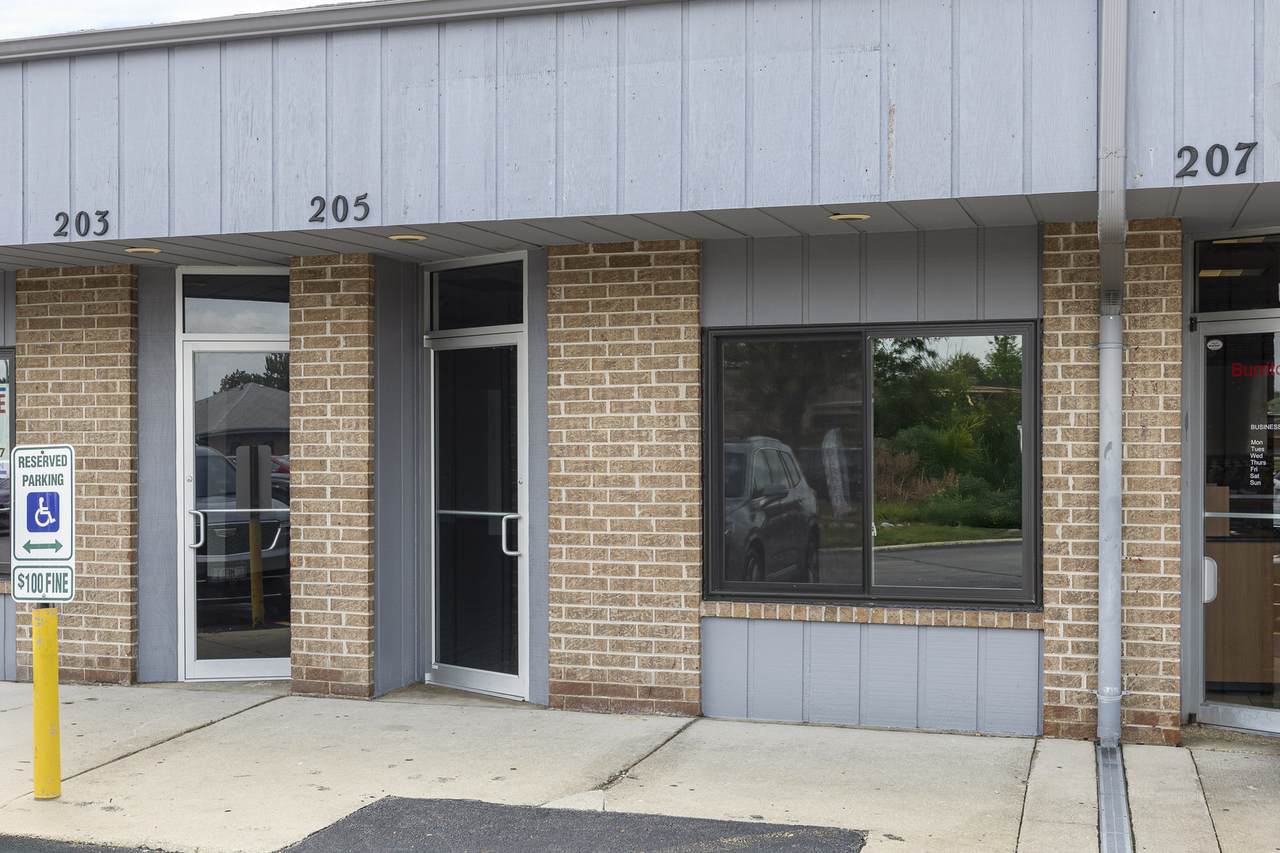 27W205 Geneva Road - Photo 1