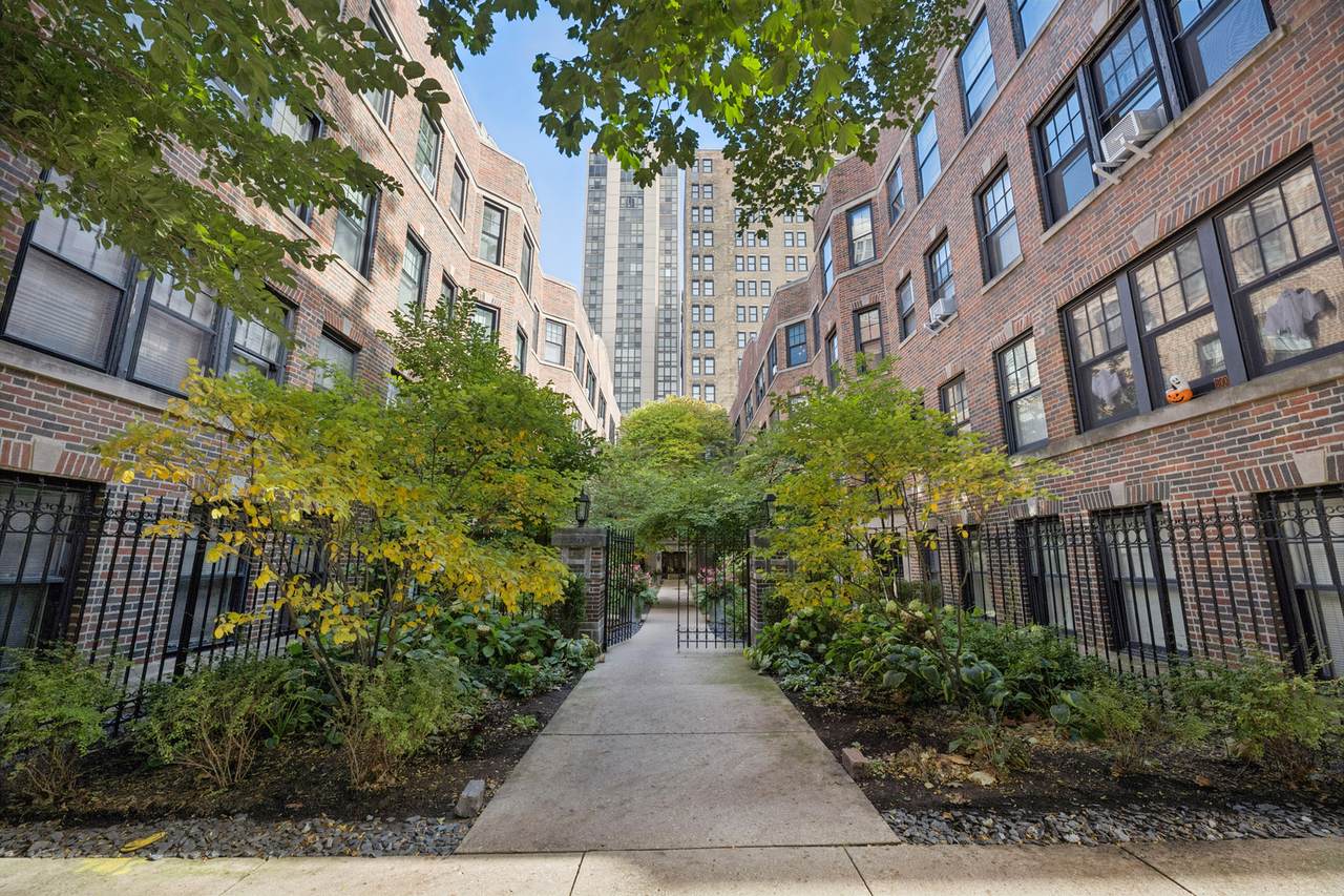 2315 Commonwealth Avenue - Photo 1