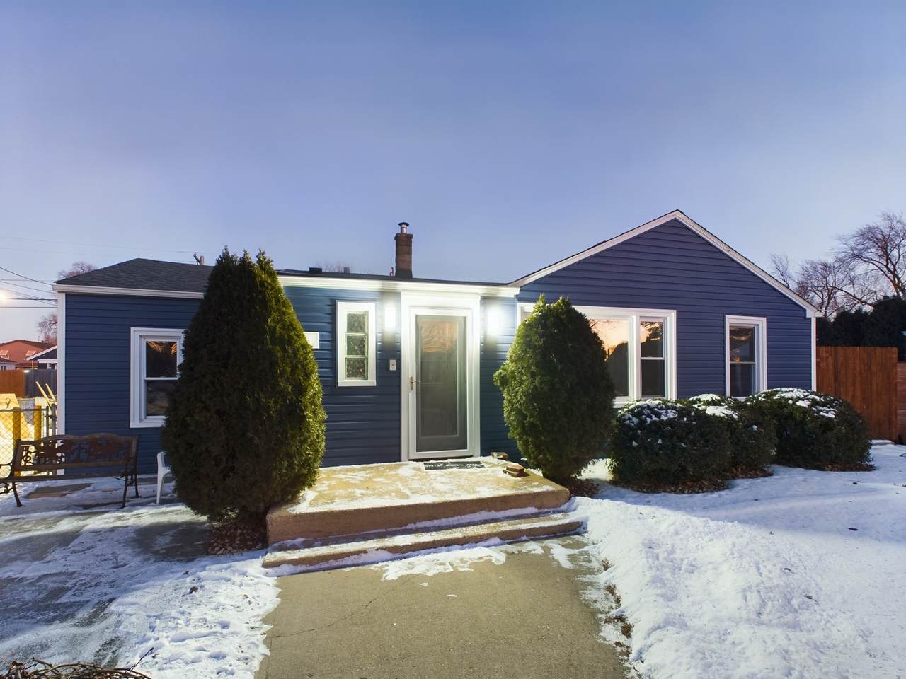 9625 Merton Avenue - Photo 1