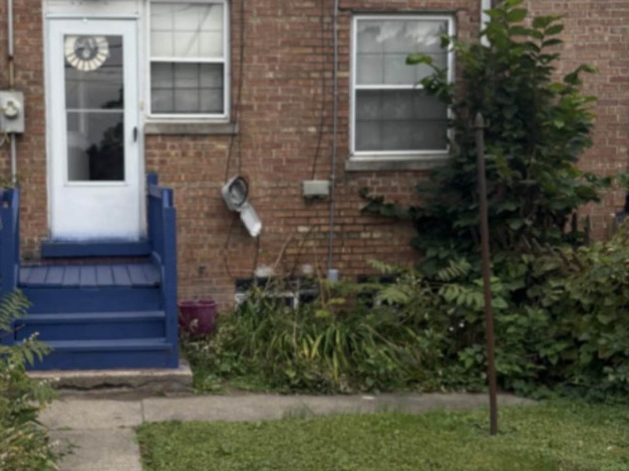 1376 Wentworth Avenue - Photo 1