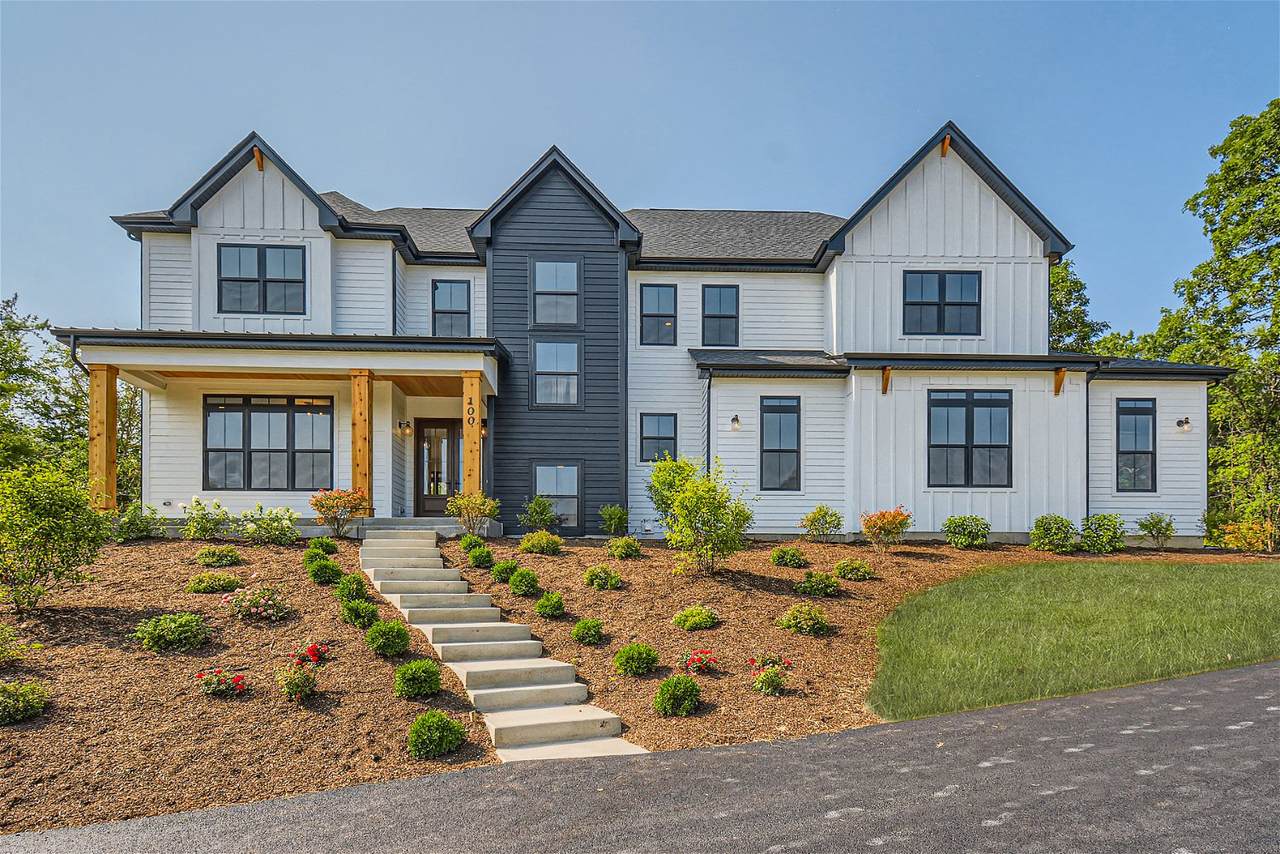 8 Alexandra Drive - Photo 1