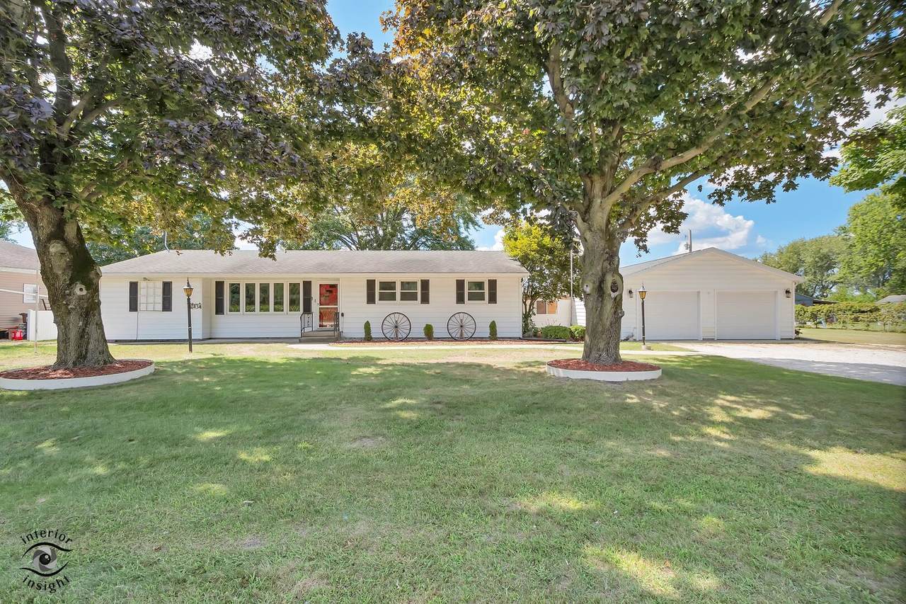 2434 7000W Road - Photo 1