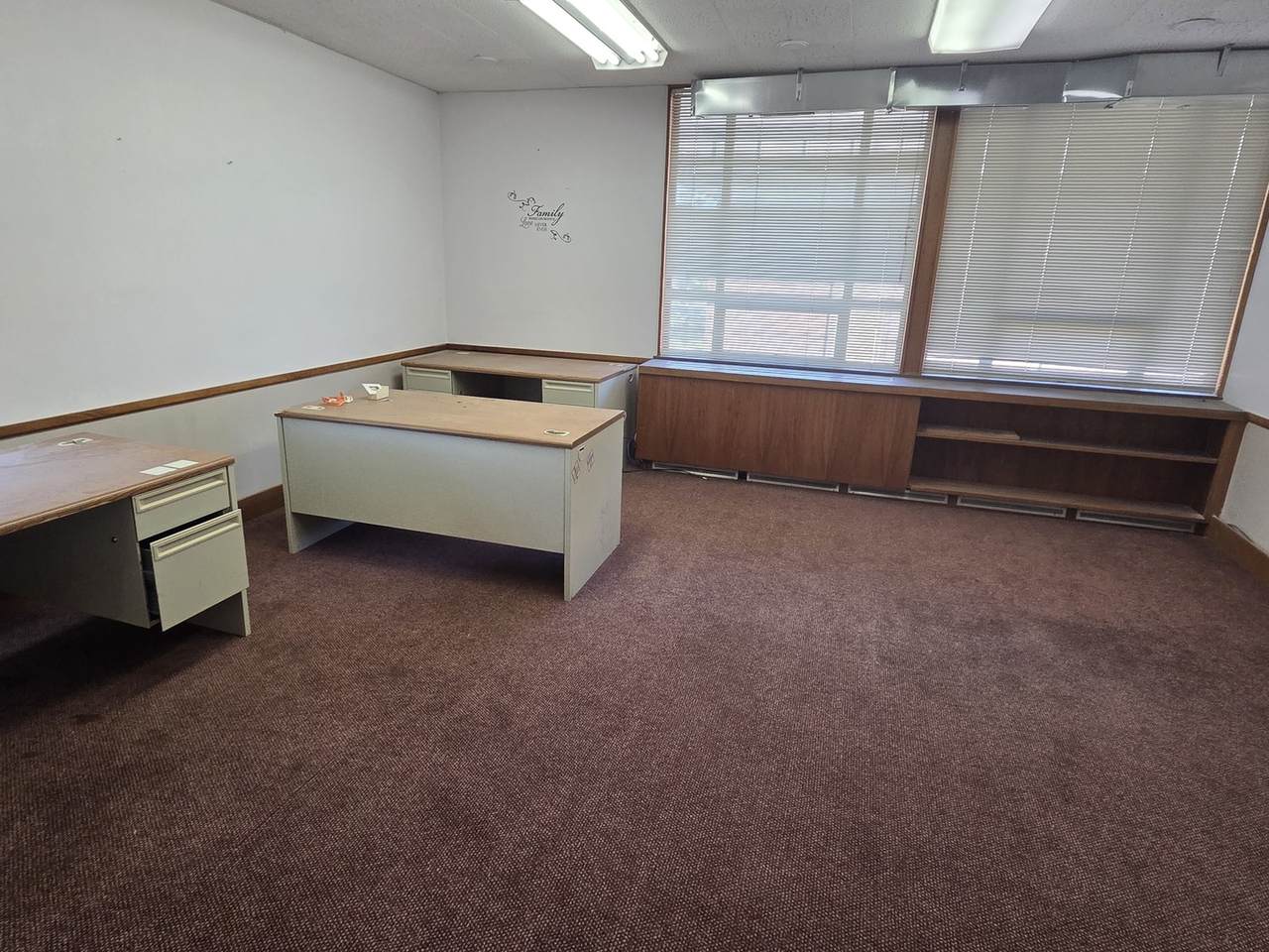 1400 Anthony Drive - Photo 1