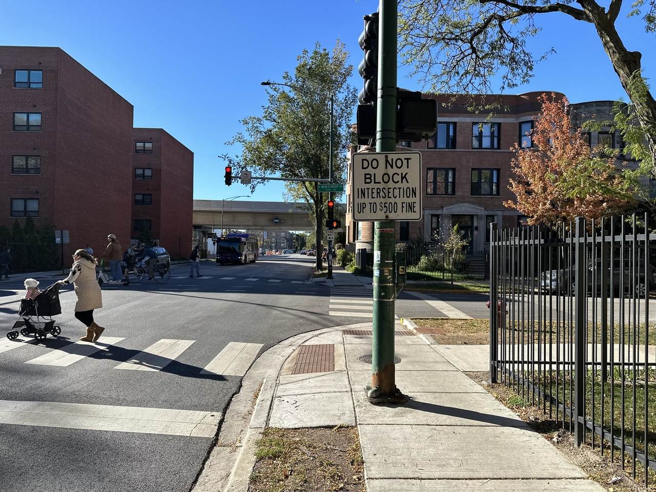 1060 Hollywood Avenue - Photo 1