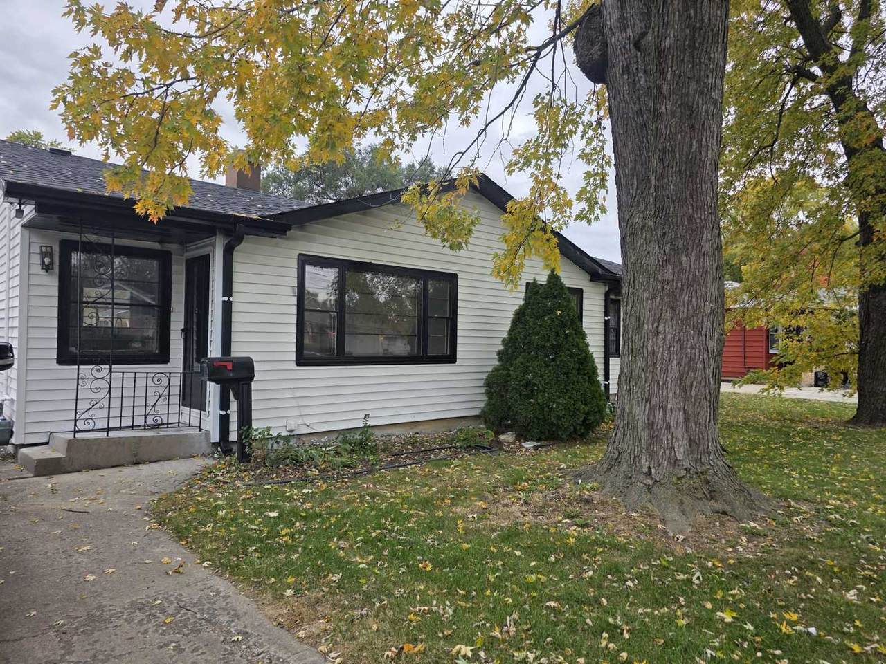 4905 143rd Place - Photo 1