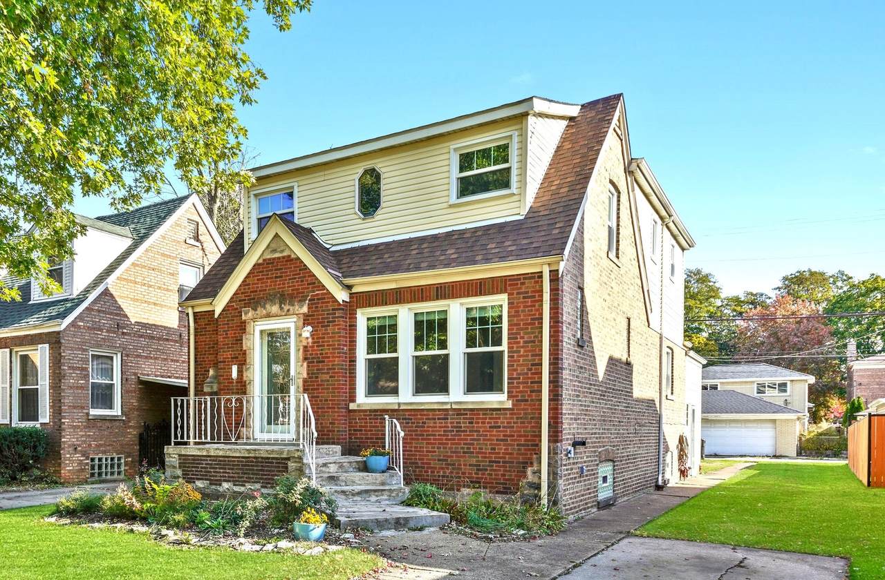 13115 Escanaba Avenue - Photo 1