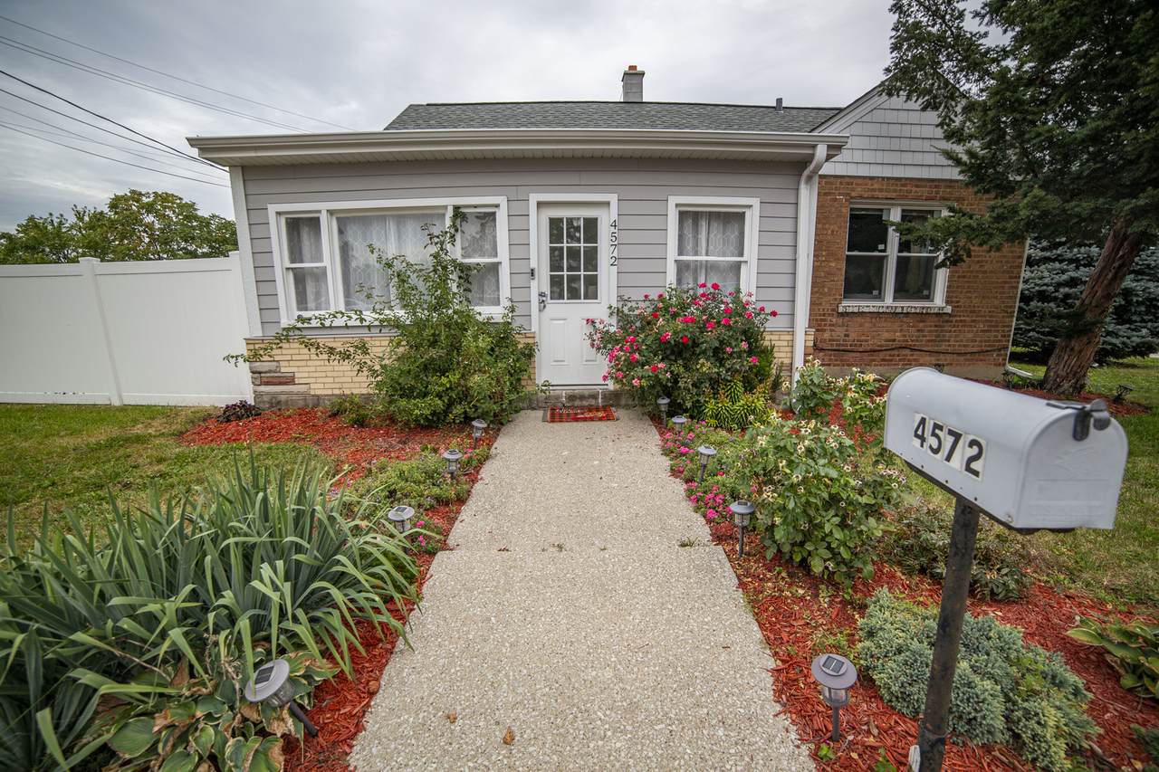 4572 Rumsey Avenue - Photo 1