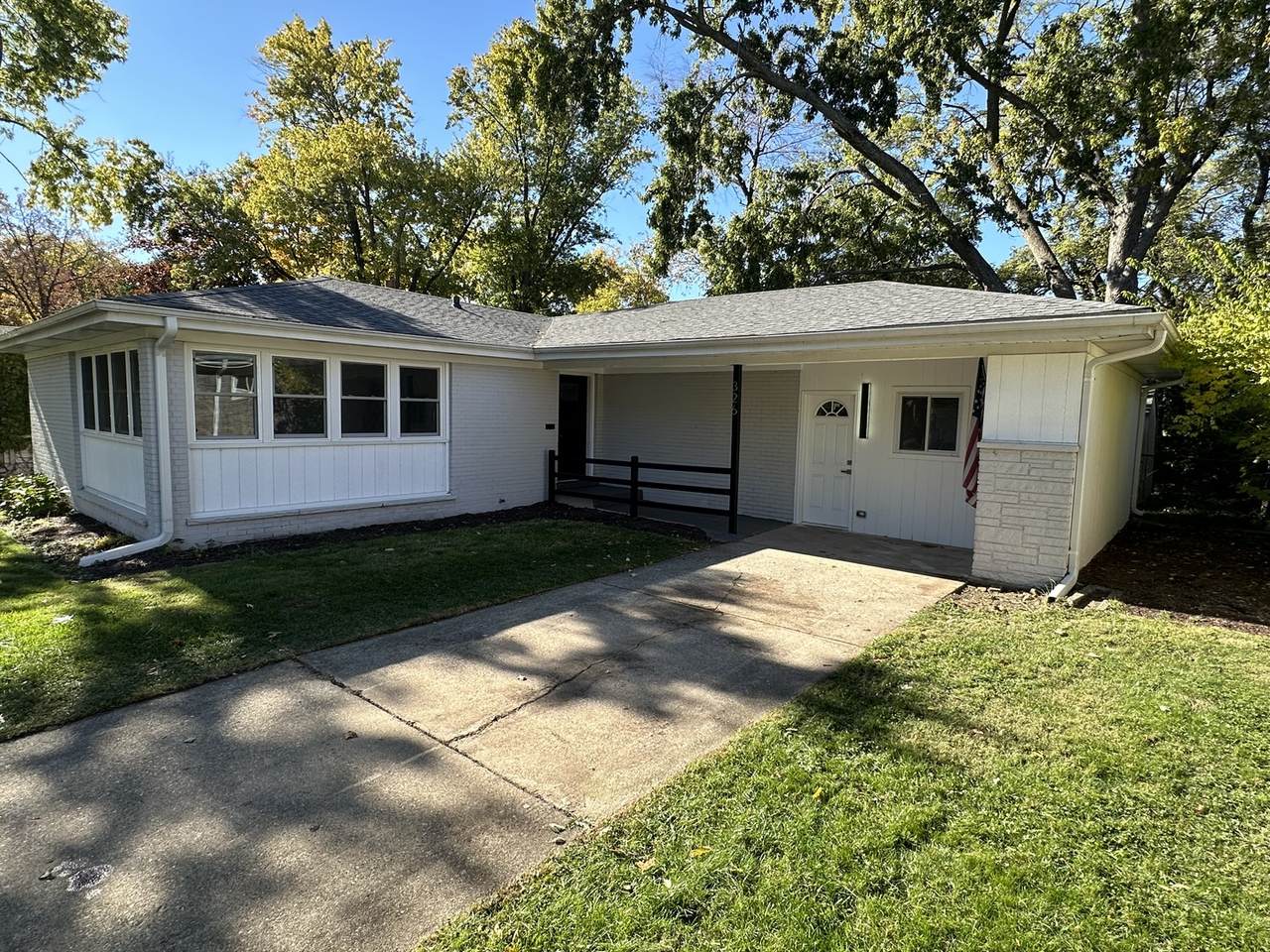 326 Indian Drive - Photo 1