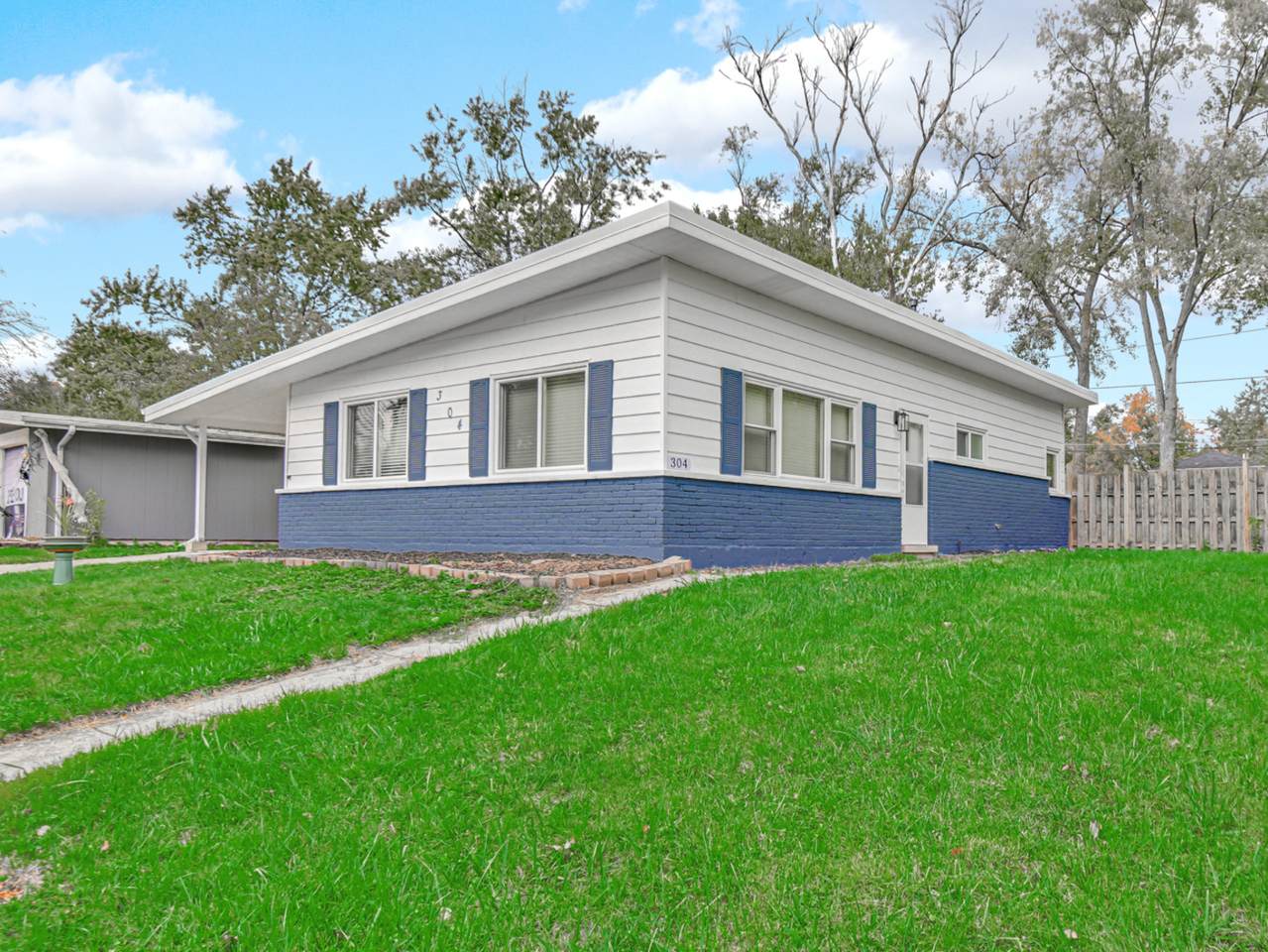 304 Seneca Street - Photo 1