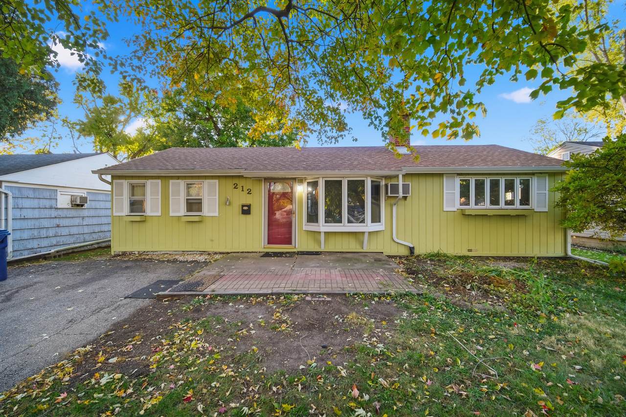 212 Knollwood Drive - Photo 1