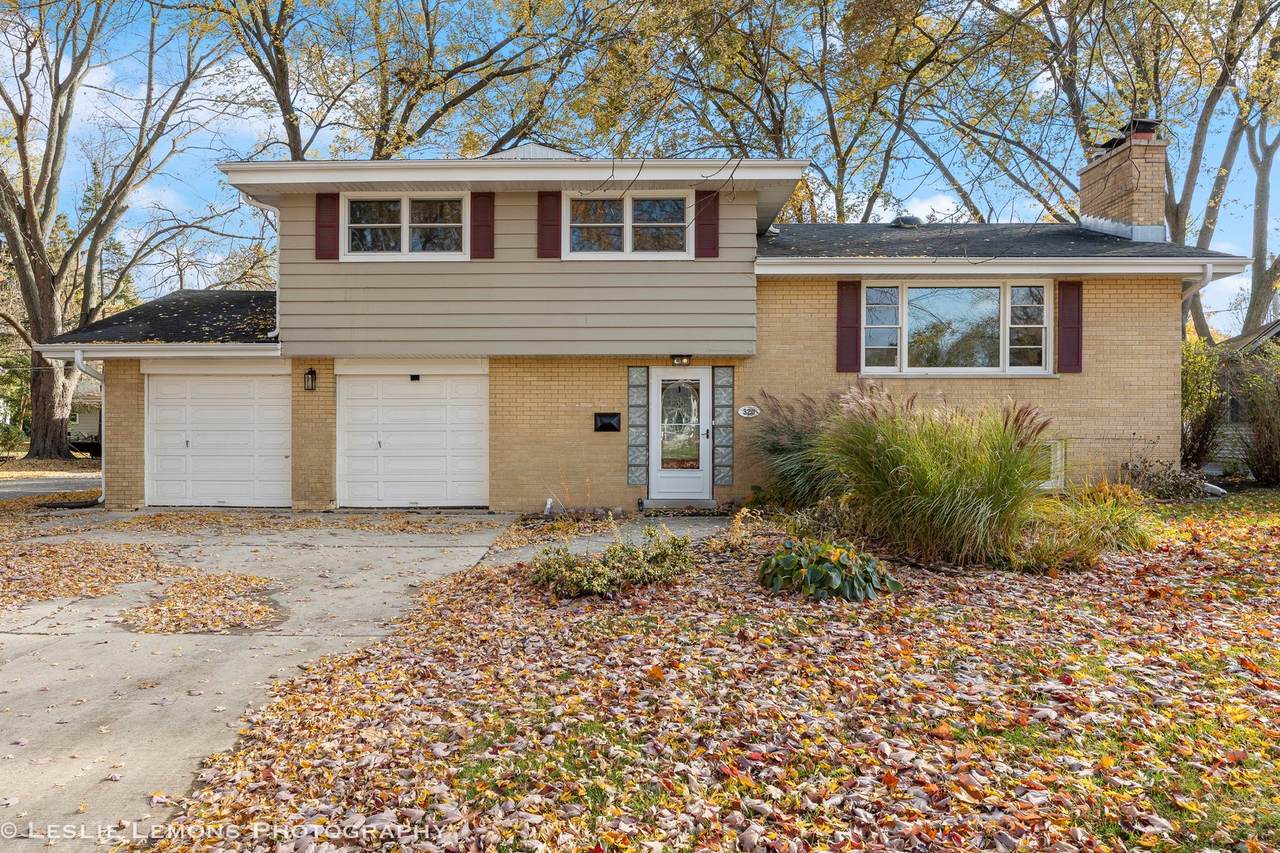 320 Elmwood Drive - Photo 1