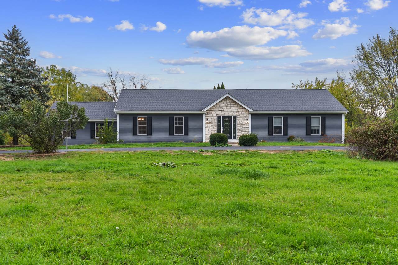 36W340 Huntley Road - Photo 1