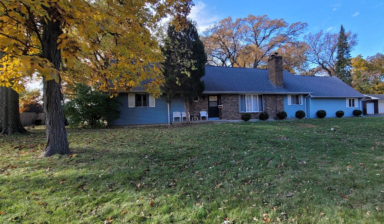 81 Lillian Lane - Photo 1