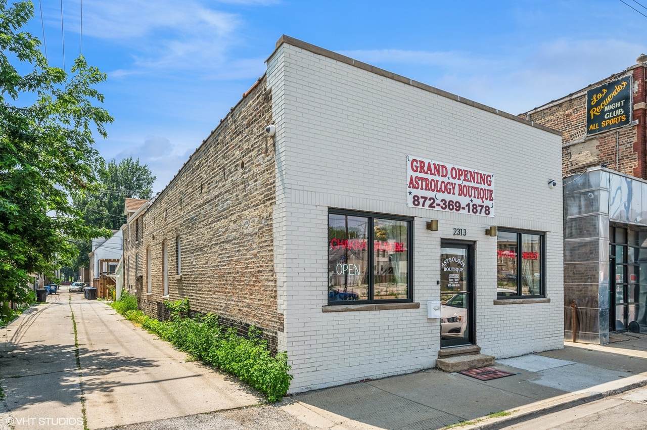 2313 Fullerton Avenue - Photo 1