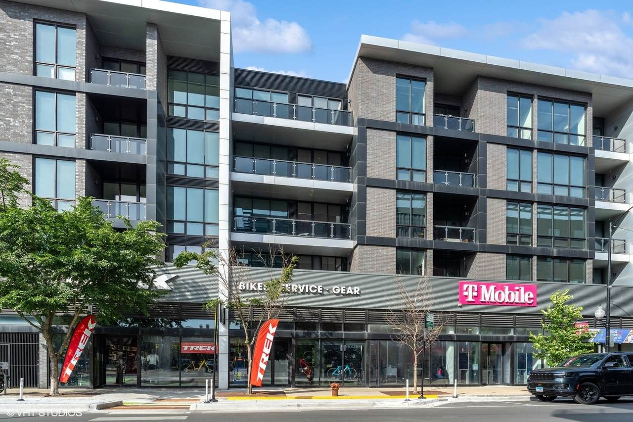 1647 Milwaukee Avenue - Photo 1