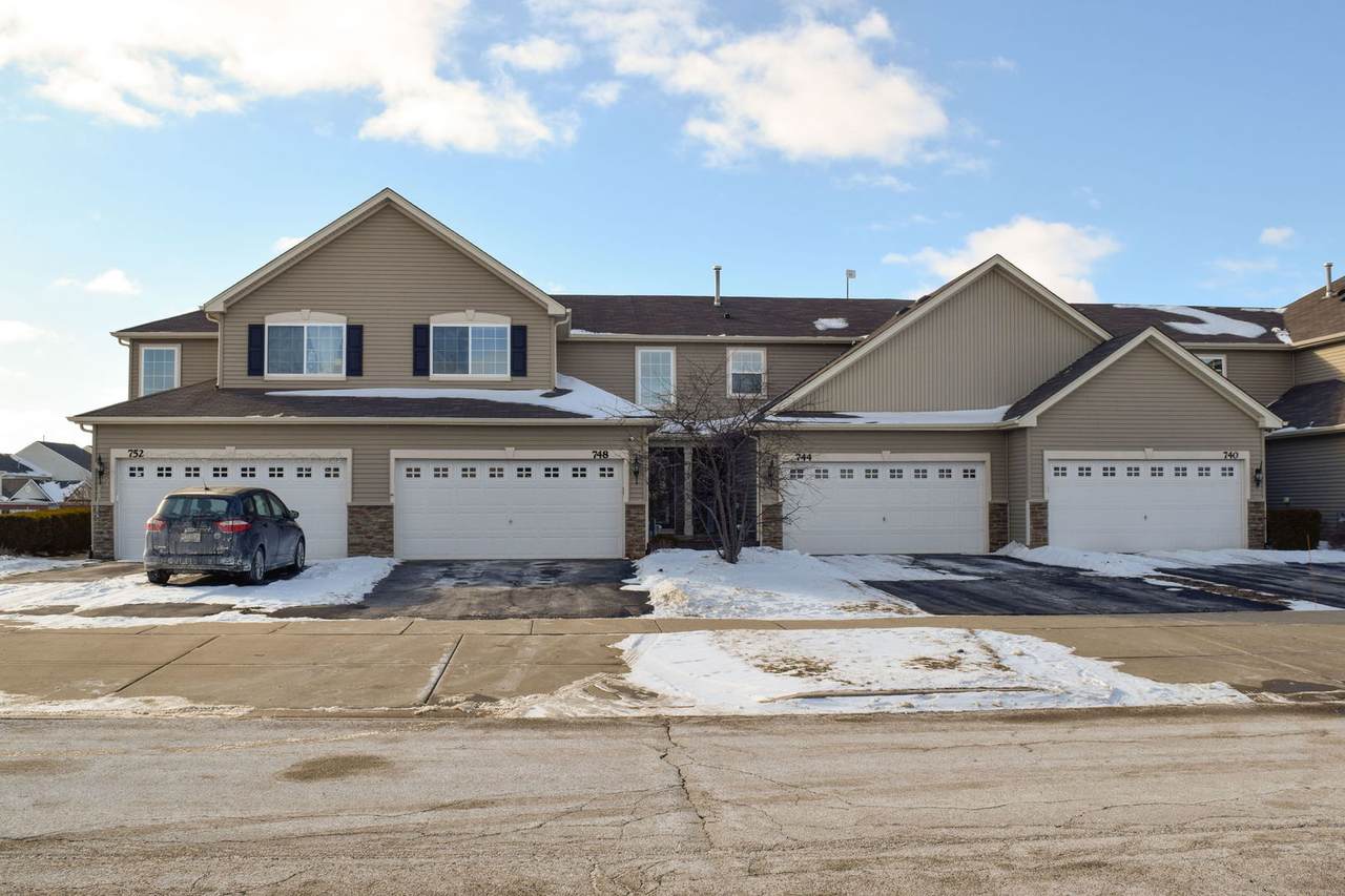 748 Florence Street - Photo 1