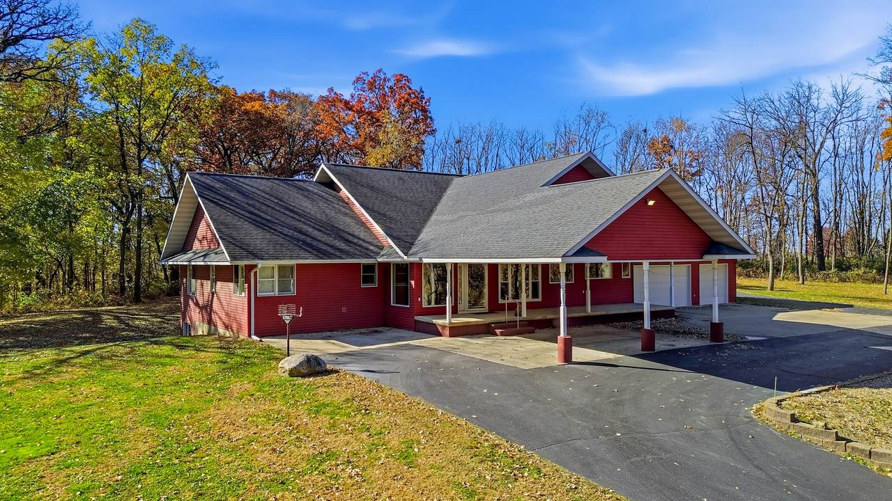 15207 Henry Road - Photo 1