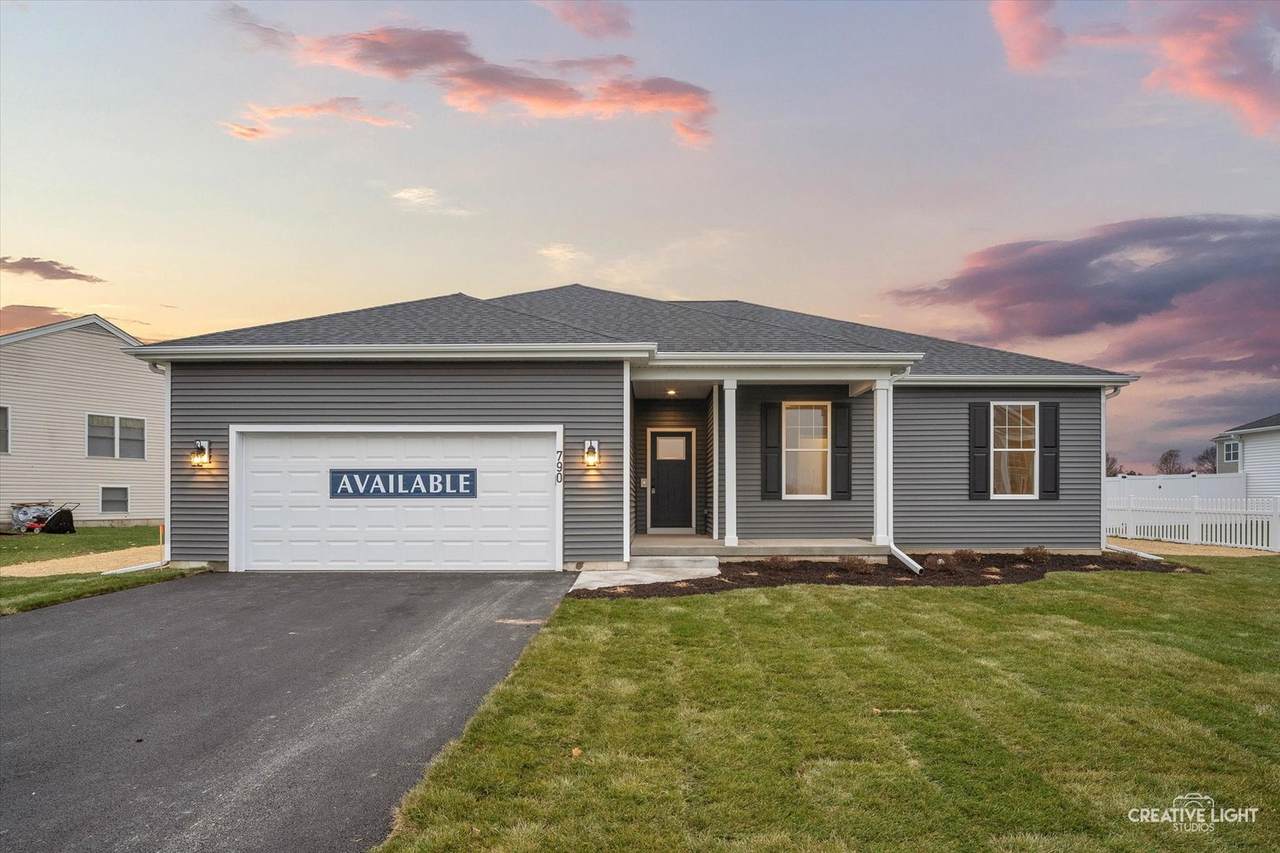 790 Cascade Drive - Photo 1