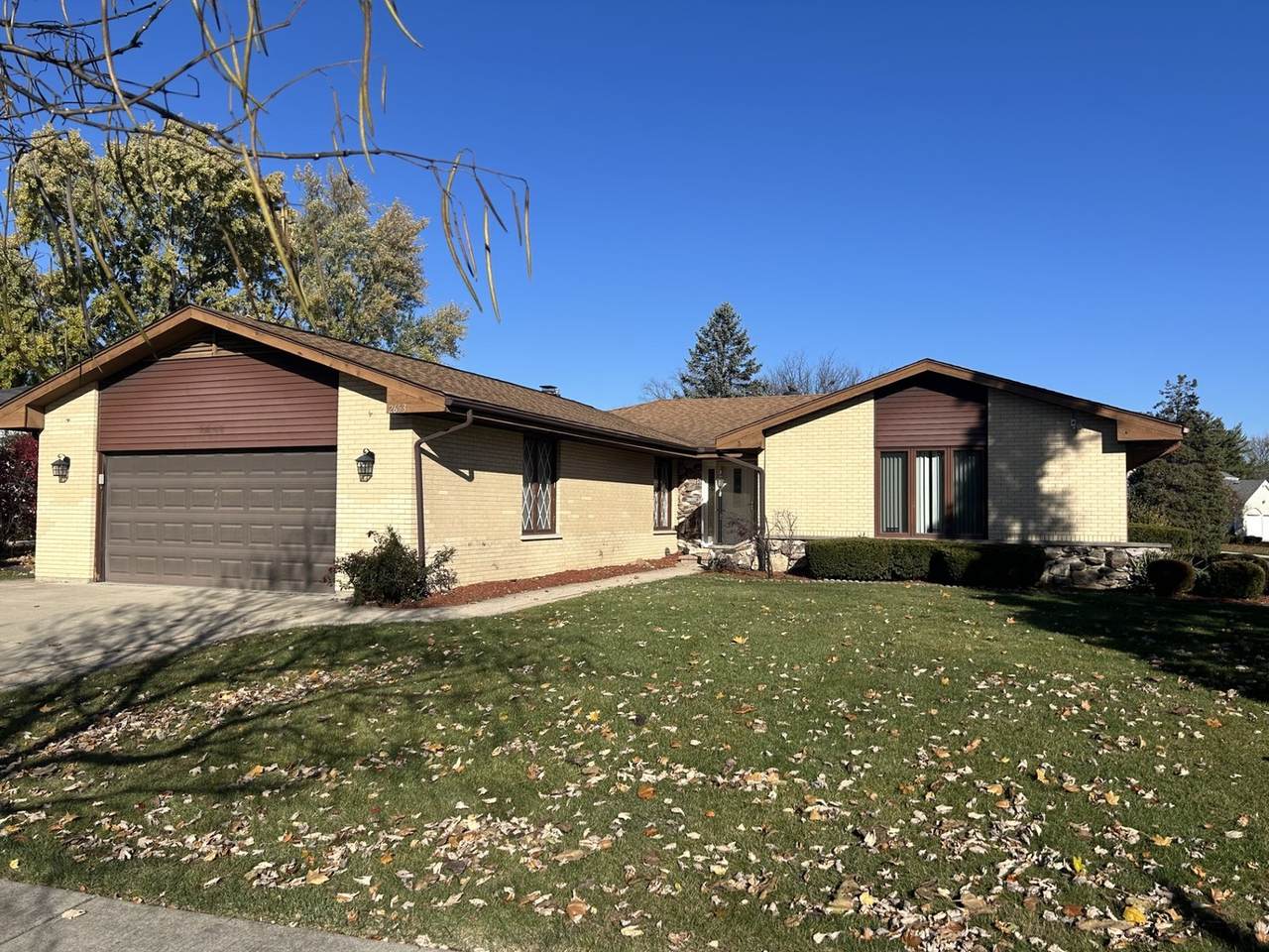 2653 Bradford Drive - Photo 1