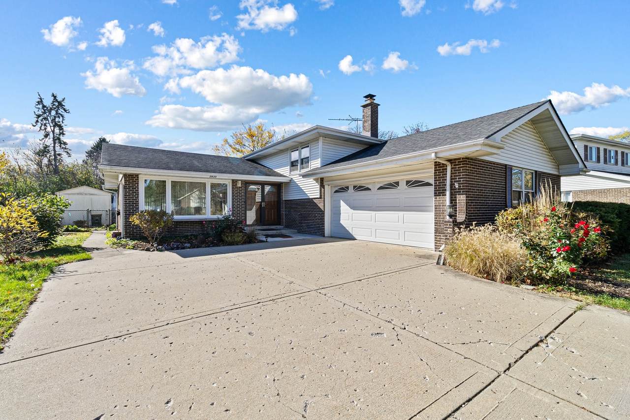 2430 Shag Bark Trail - Photo 1