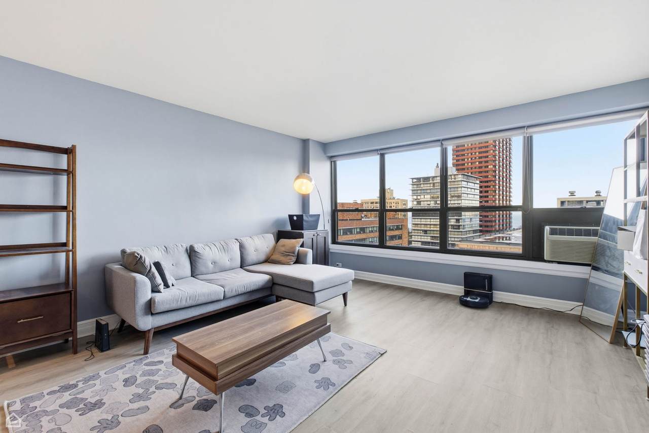 2930 Sheridan Road - Photo 1