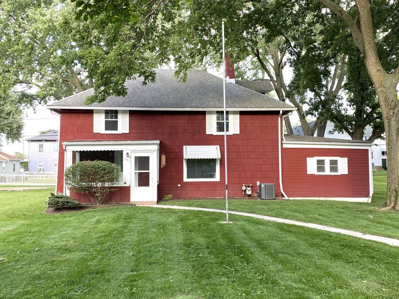 255 Oak Street - Photo 1