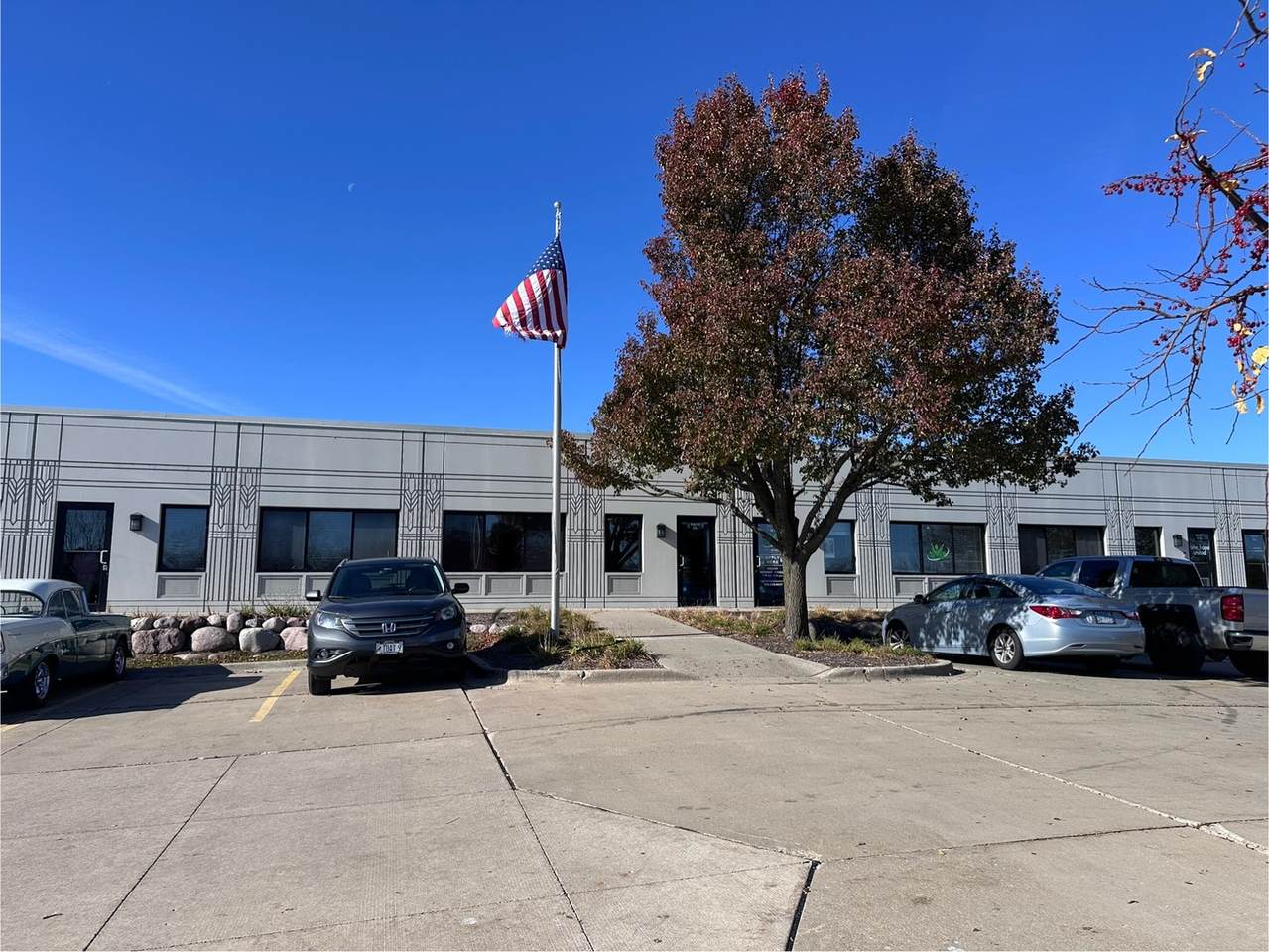 721 Ridgeview Drive - Photo 1