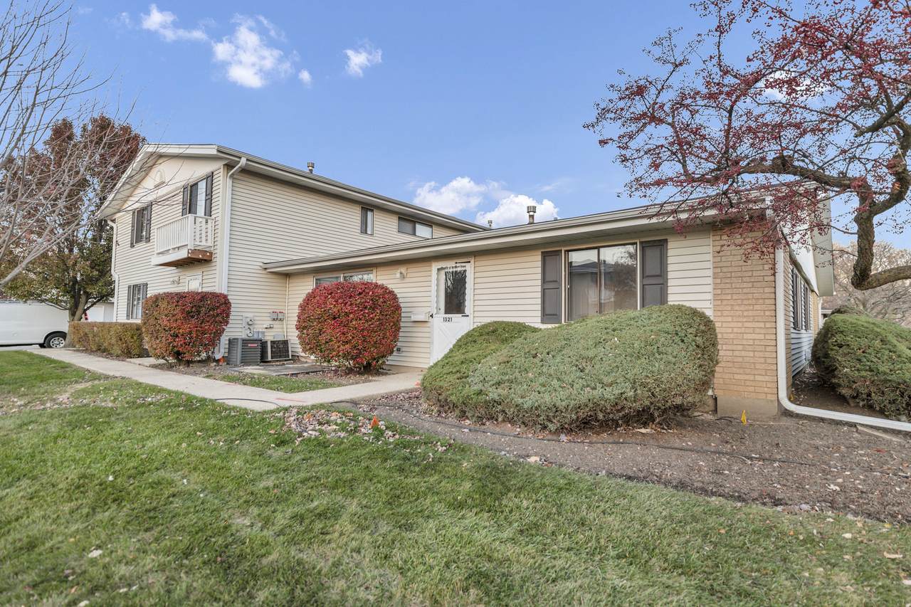 1321 Yarmouth Court - Photo 1