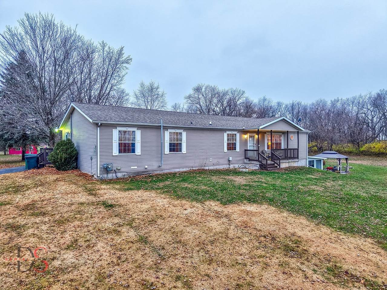 32415 600 E Road - Photo 1