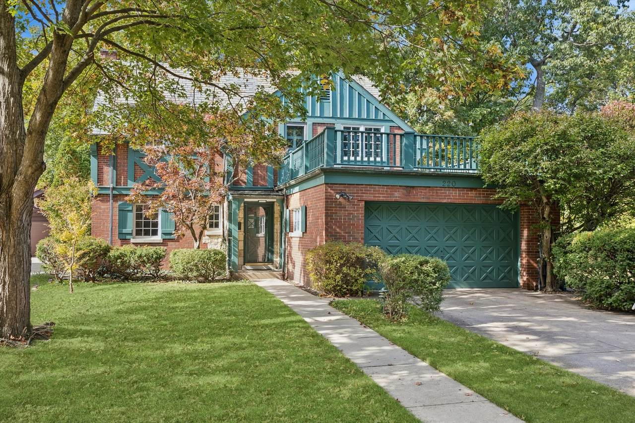 220 Maplewood Road - Photo 1
