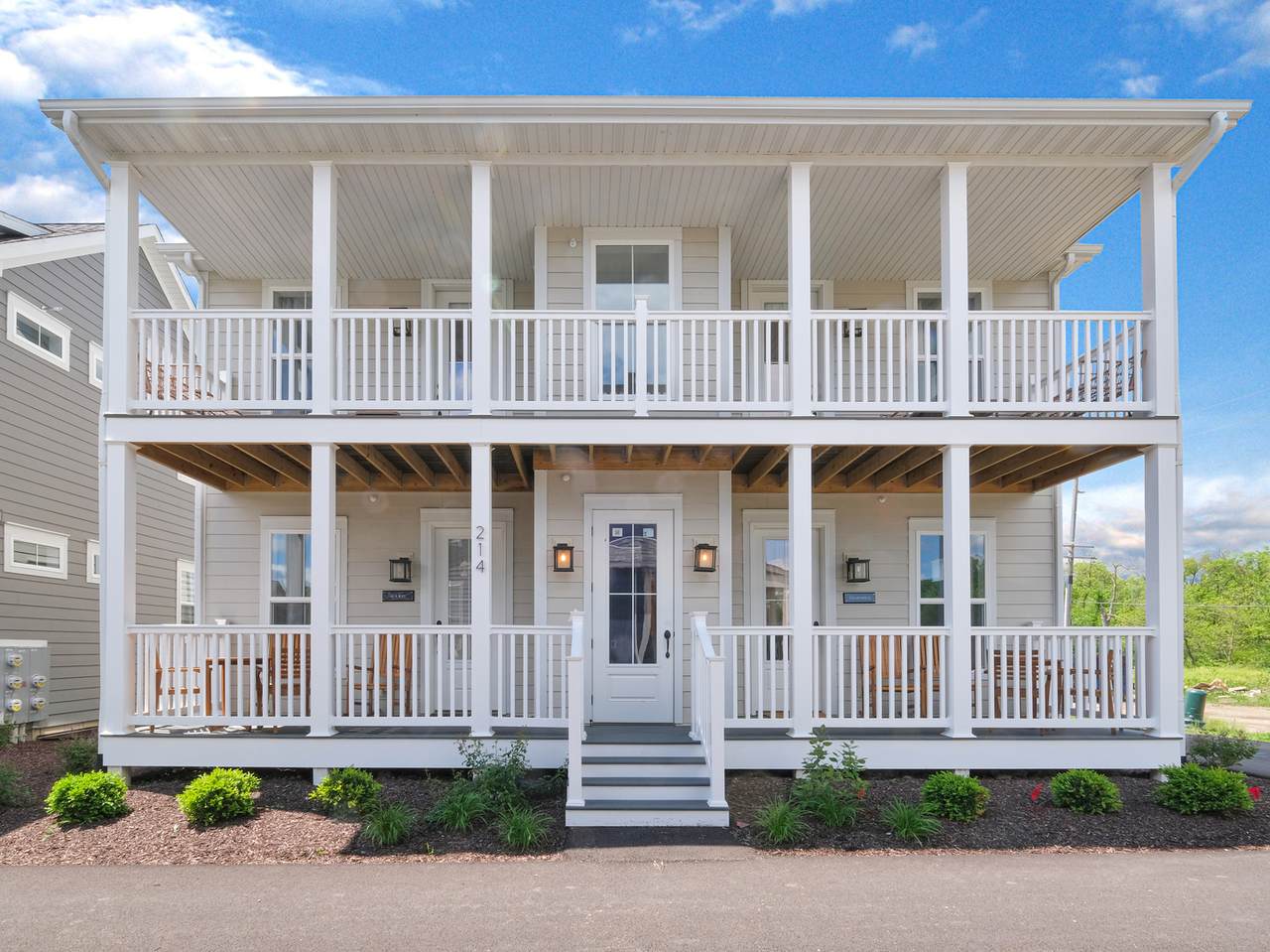 214 Great Loop East Drive - Photo 1