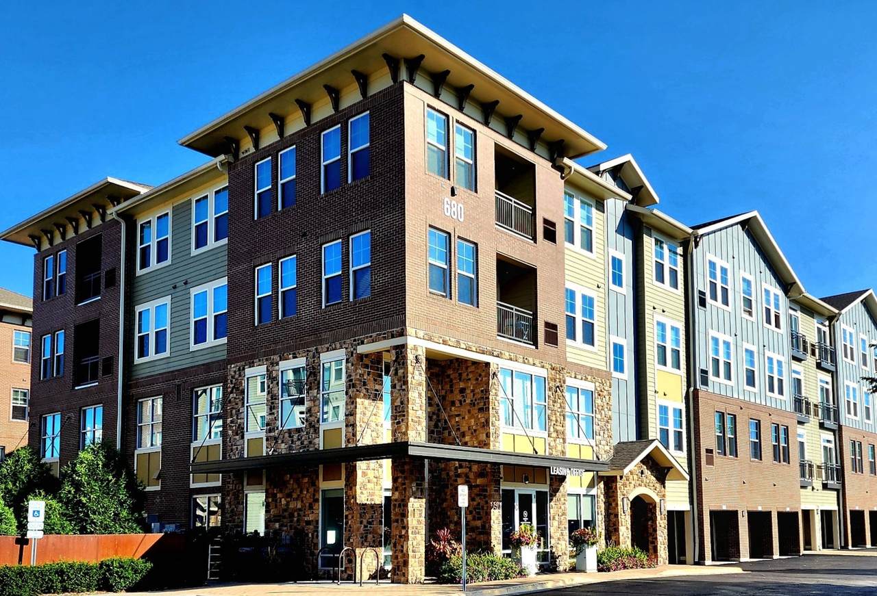 680 Algonquin Road - Photo 1