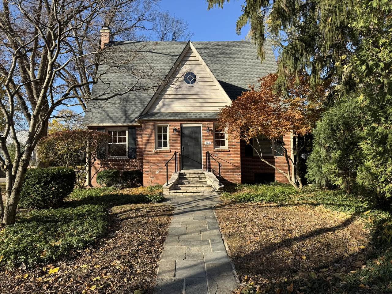 366 Wisconsin Avenue - Photo 1