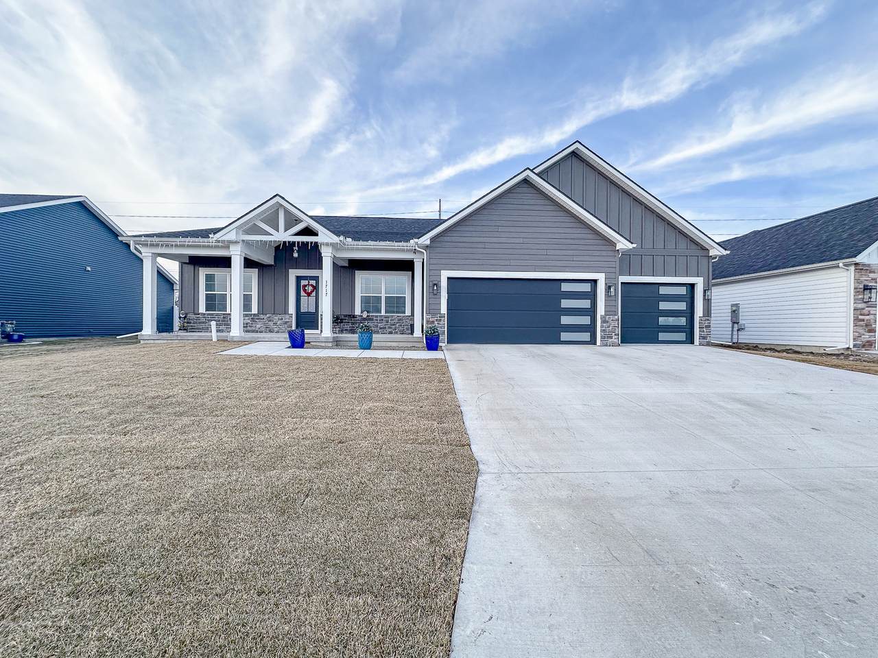1717 Stone Creek Boulevard - Photo 1