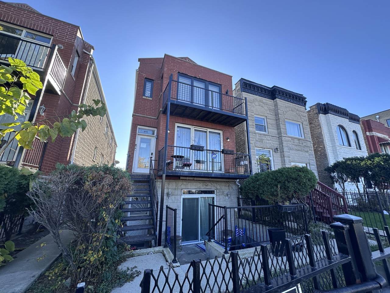 2711 Congress Parkway - Photo 1