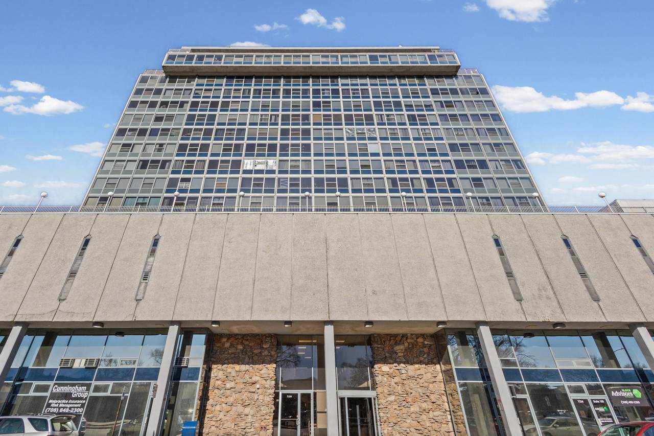 7234 North Avenue - Photo 1