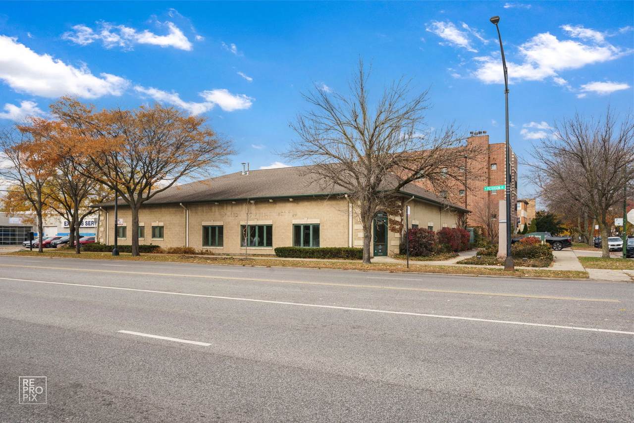 1900 Peterson Avenue - Photo 1