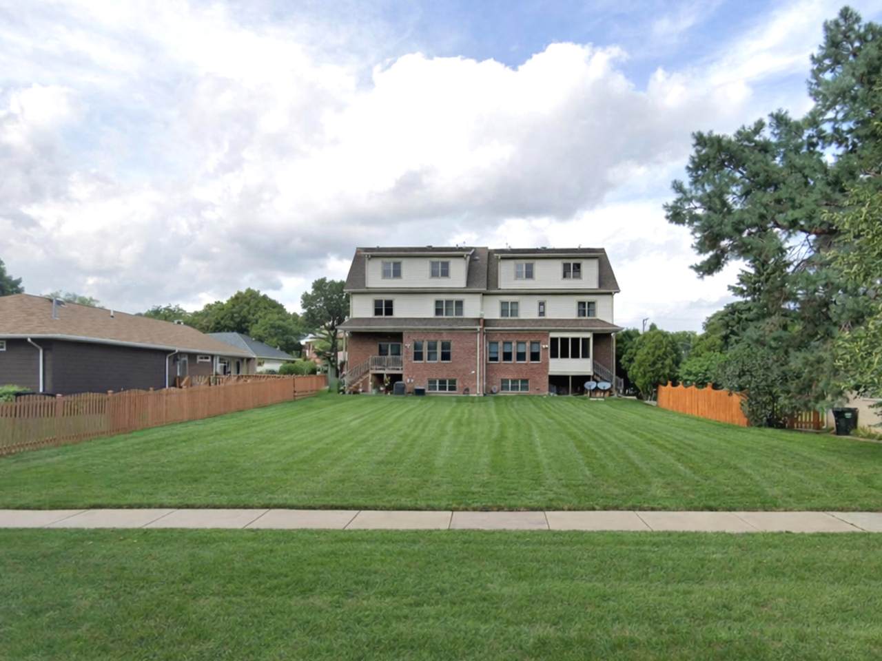 5526 Main Street - Photo 1